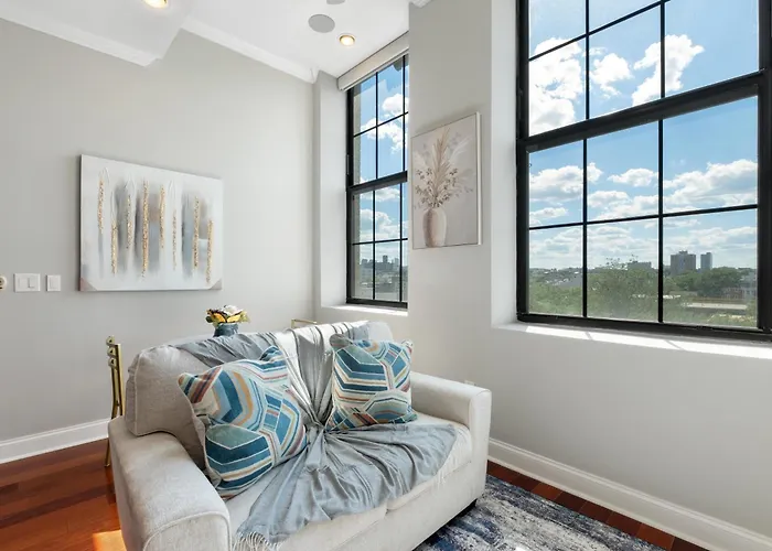Prestigious 1Br W Rooftop Pool