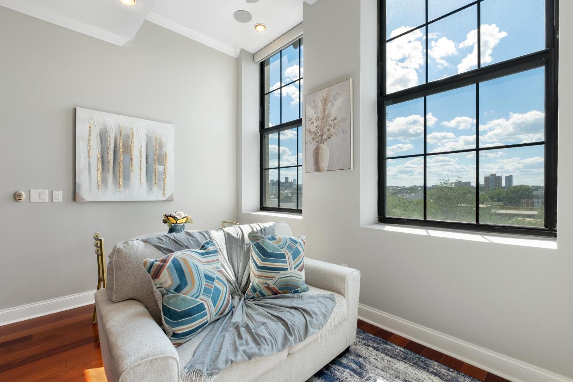 Prestigious 1br W Rooftop Pool Philadelphia